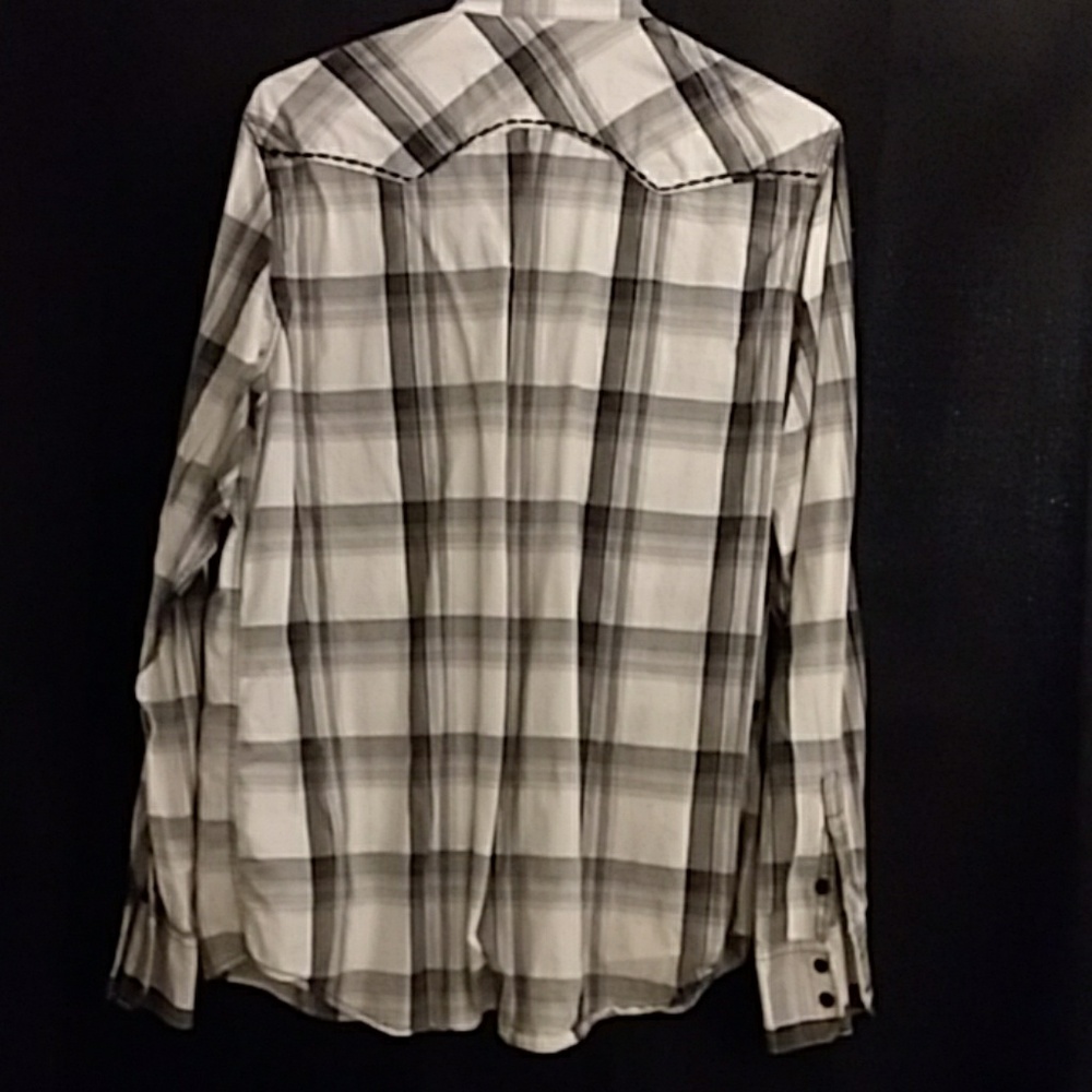 Prototype Button up - Picture 5 of 6